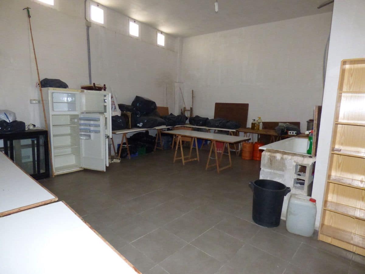 Commercieel te koop in Orxeta - € 150.000 (Ref: 9393888)