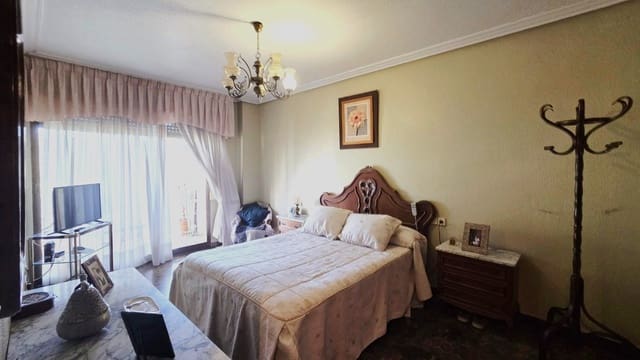 3 soveværelse Lejlighed til salg i Benidorm med swimmingpool garage - € 470.000 (Ref: 9530074)