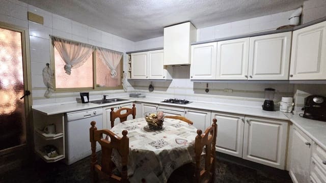 3 soveværelse Lejlighed til salg i Benidorm med swimmingpool garage - € 470.000 (Ref: 9530074)