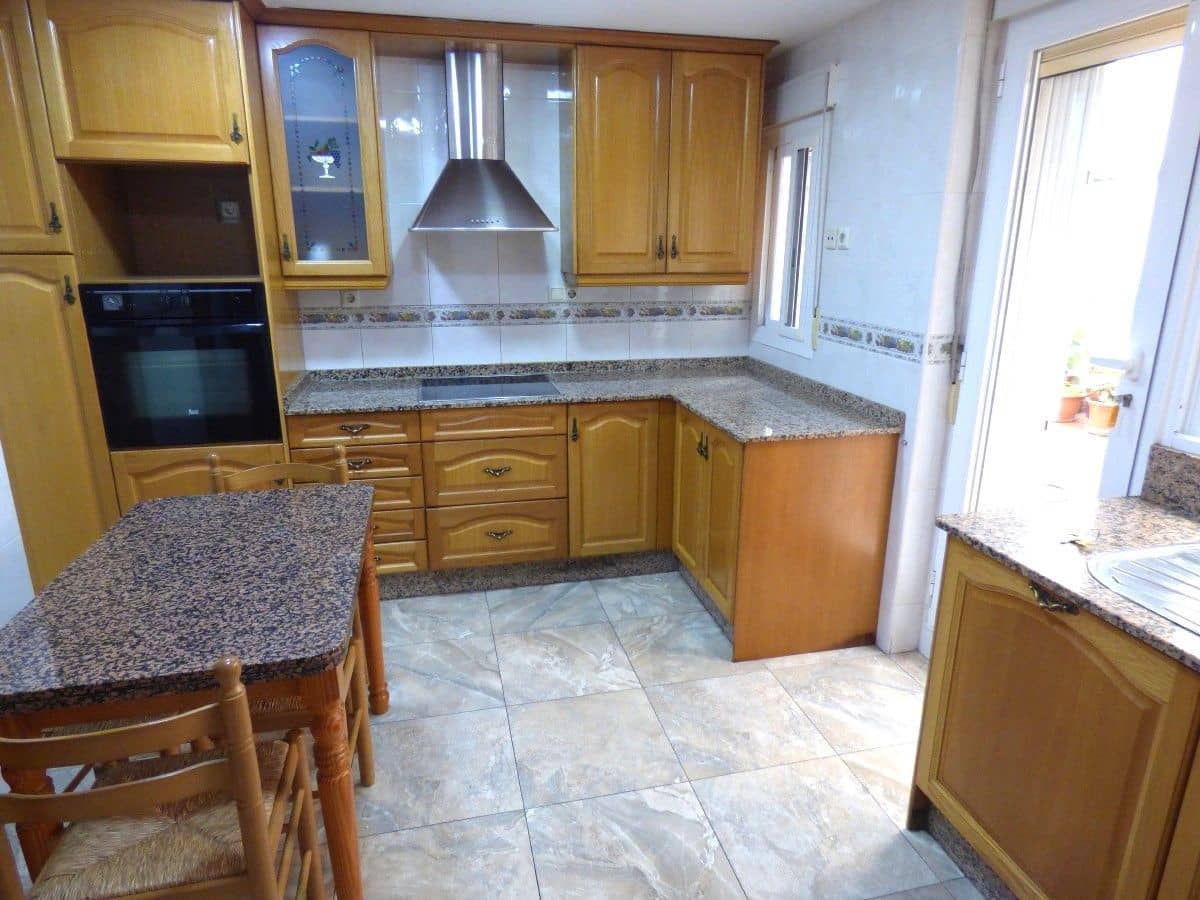 4 quarto Apartamento para venda em Benidorm com garagem - 380 000 € (Ref: 9558461)