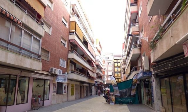 4 soveværelse Lejlighed til salg i Benidorm med garage - € 380.000 (Ref: 9558461)