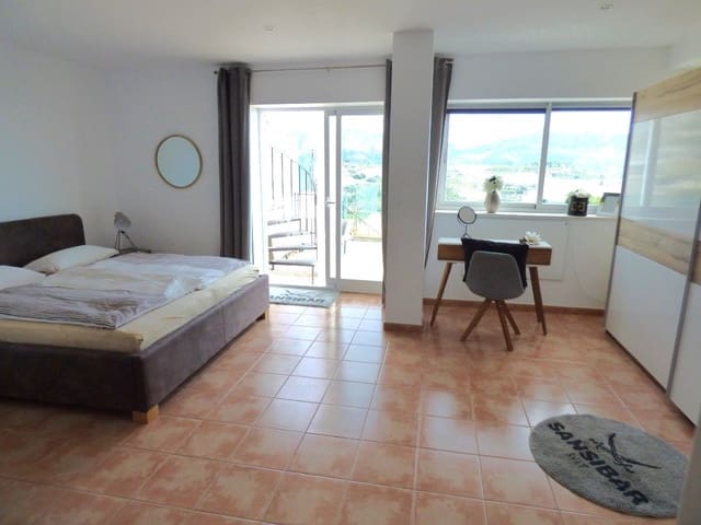 3 makuuhuone Paritalo myytävänä paikassa Callosa d'En Sarrià mukana uima-altaan 
autotalli - 315 000 € (Ref: 9564823)