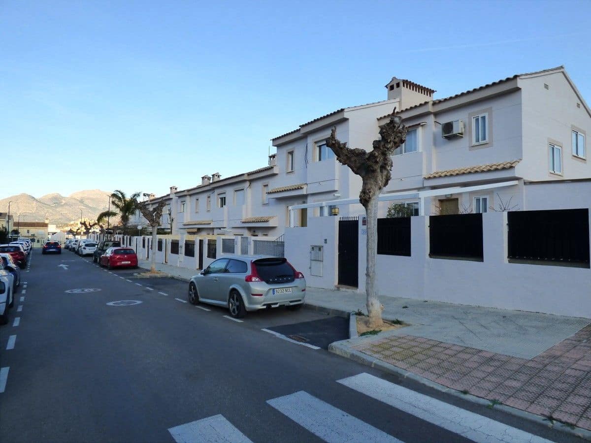 2 soveværelse Semi-Rækkehus til salg i Polop med swimmingpool garage - € 223.000 (Ref: 9627292)