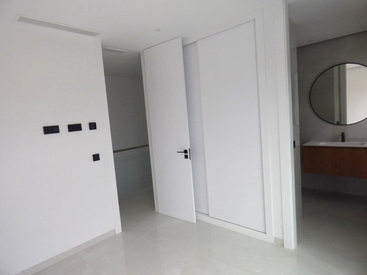 3 bedroom Villa for sale in Finestrat with pool garage - € 1,200,000 (Ref: 9655721)