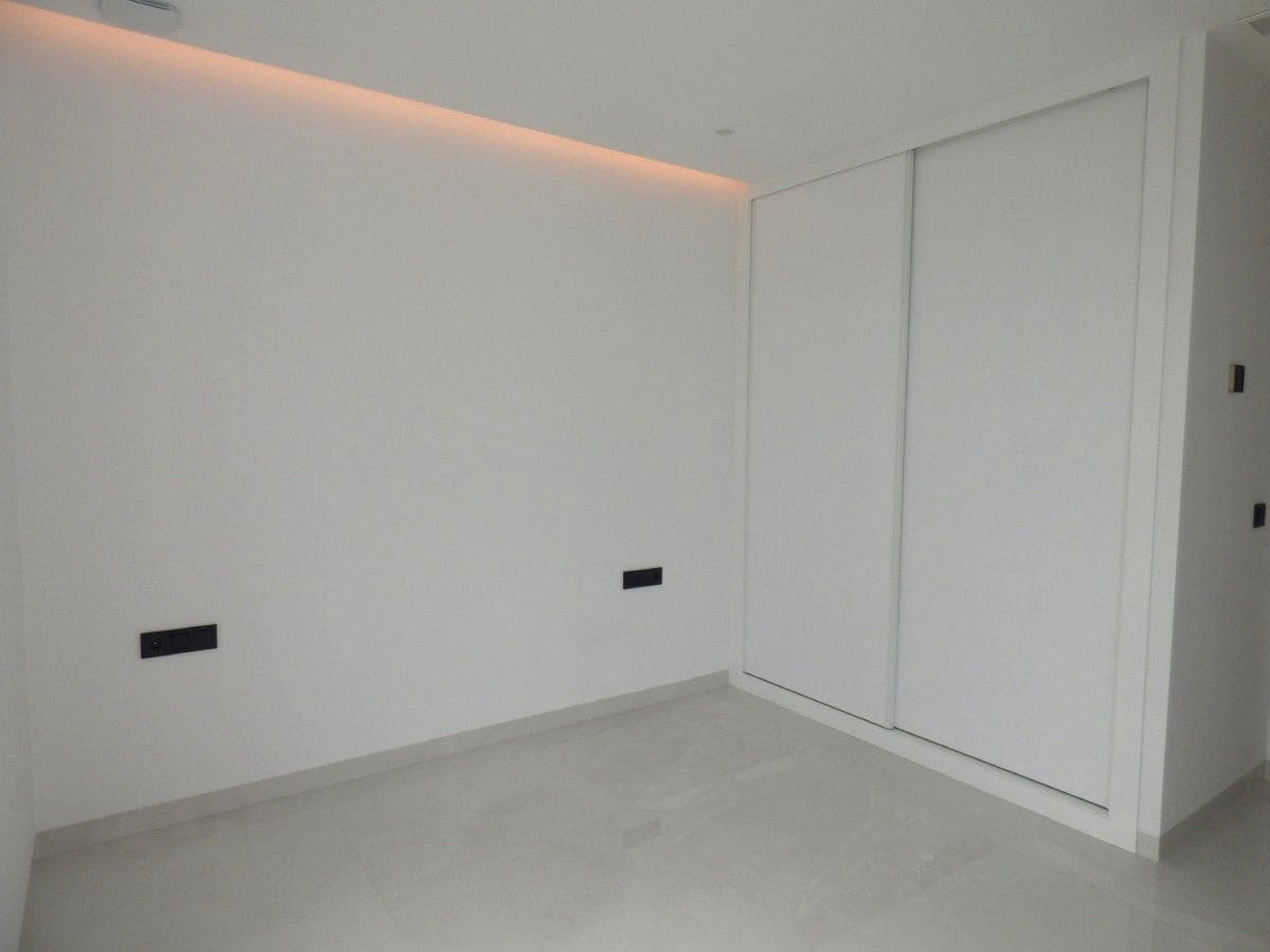 3 bedroom Villa for sale in Finestrat with pool garage - € 1,200,000 (Ref: 9655721)