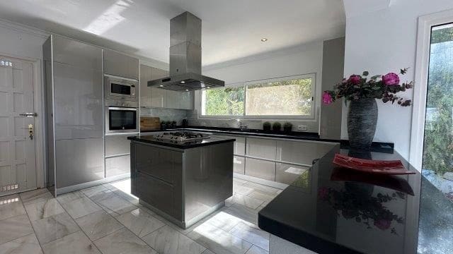 6 soveværelse Villa til salg i Albir, Alfaz del Pi / L'Alfàs del Pi med swimmingpool garage - € 2.950.000 (Ref: 9701357)