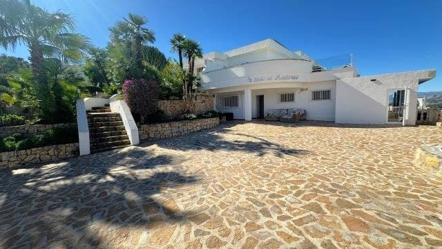 6 soveværelse Villa til salg i Albir med swimmingpool garage - € 2.950.000 (Ref: 9701357)
