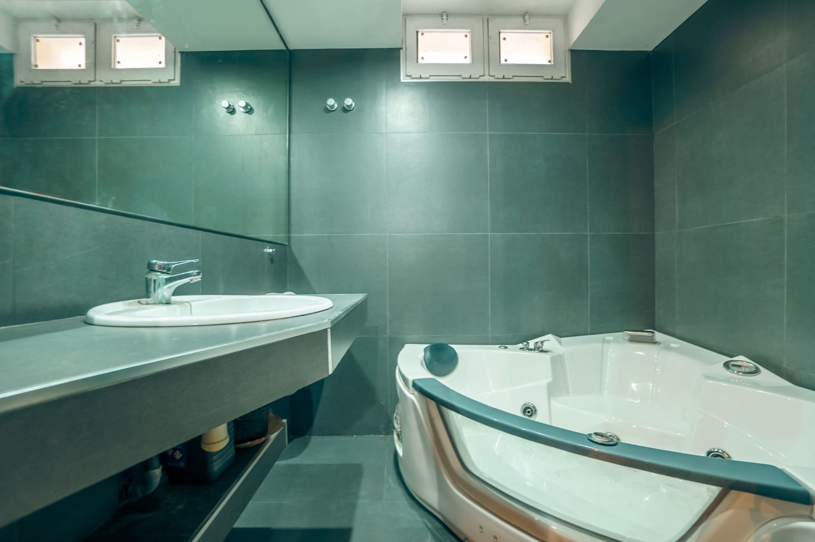 2 bedroom Villa for sale in La Nucia with pool garage - € 324,000 (Ref: 9707453)