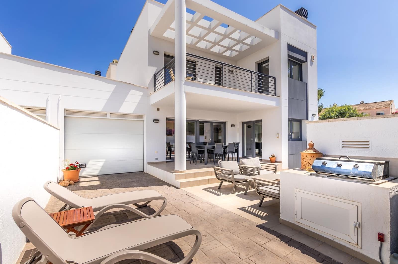 4 bedroom Villa for sale in Albir with pool garage - € 795,000 (Ref: 9714568)