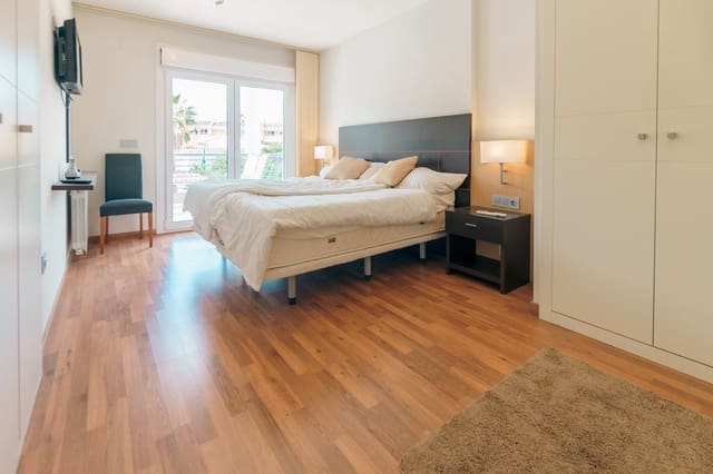 4 soveværelse Villa til salg i Albir, Alfaz del Pi / L'Alfàs del Pi med swimmingpool garage - € 795.000 (Ref: 9714568)