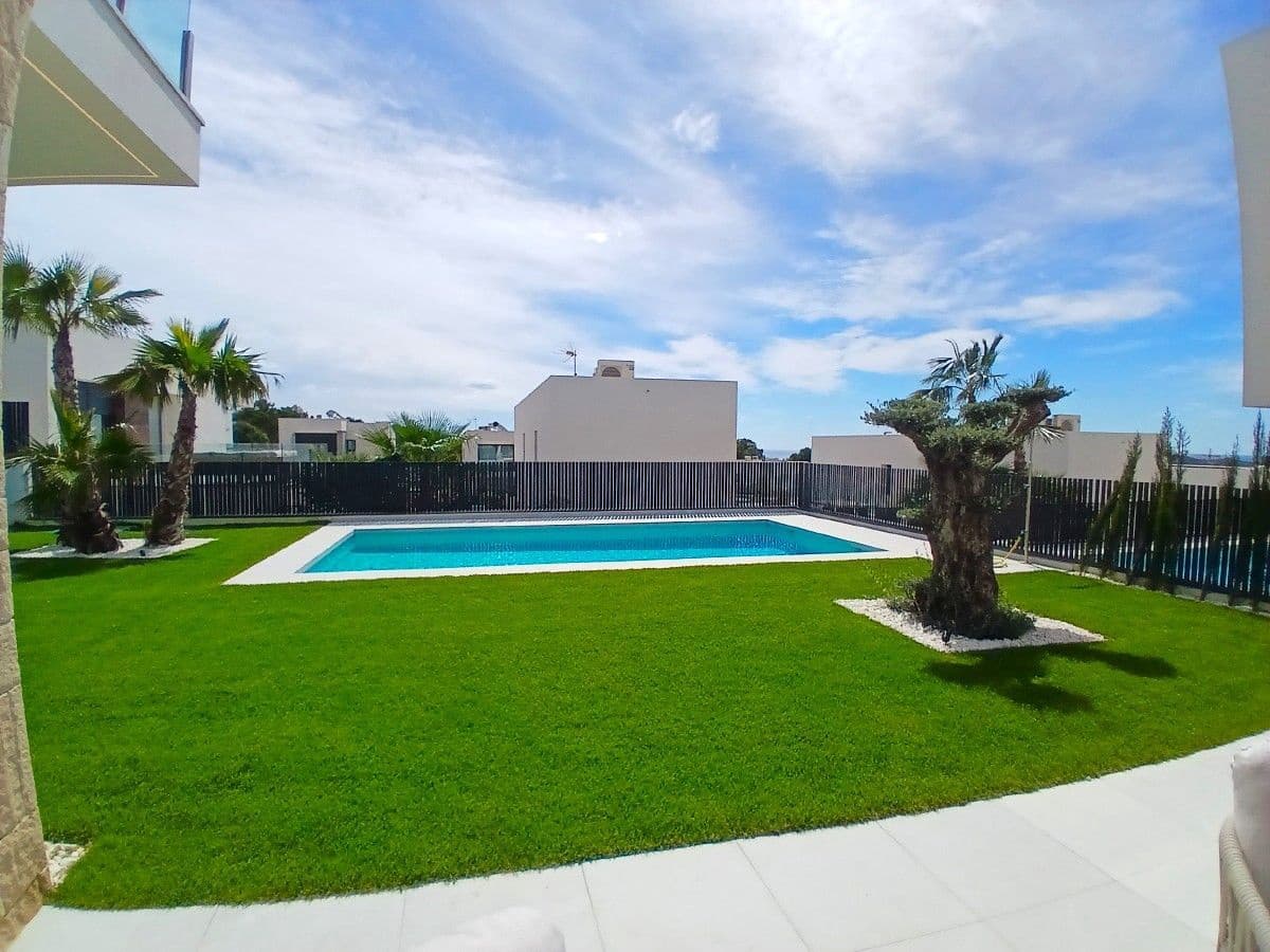 3 bedroom Villa for sale in Finestrat with pool garage - € 1,195,000 (Ref: 9744055)