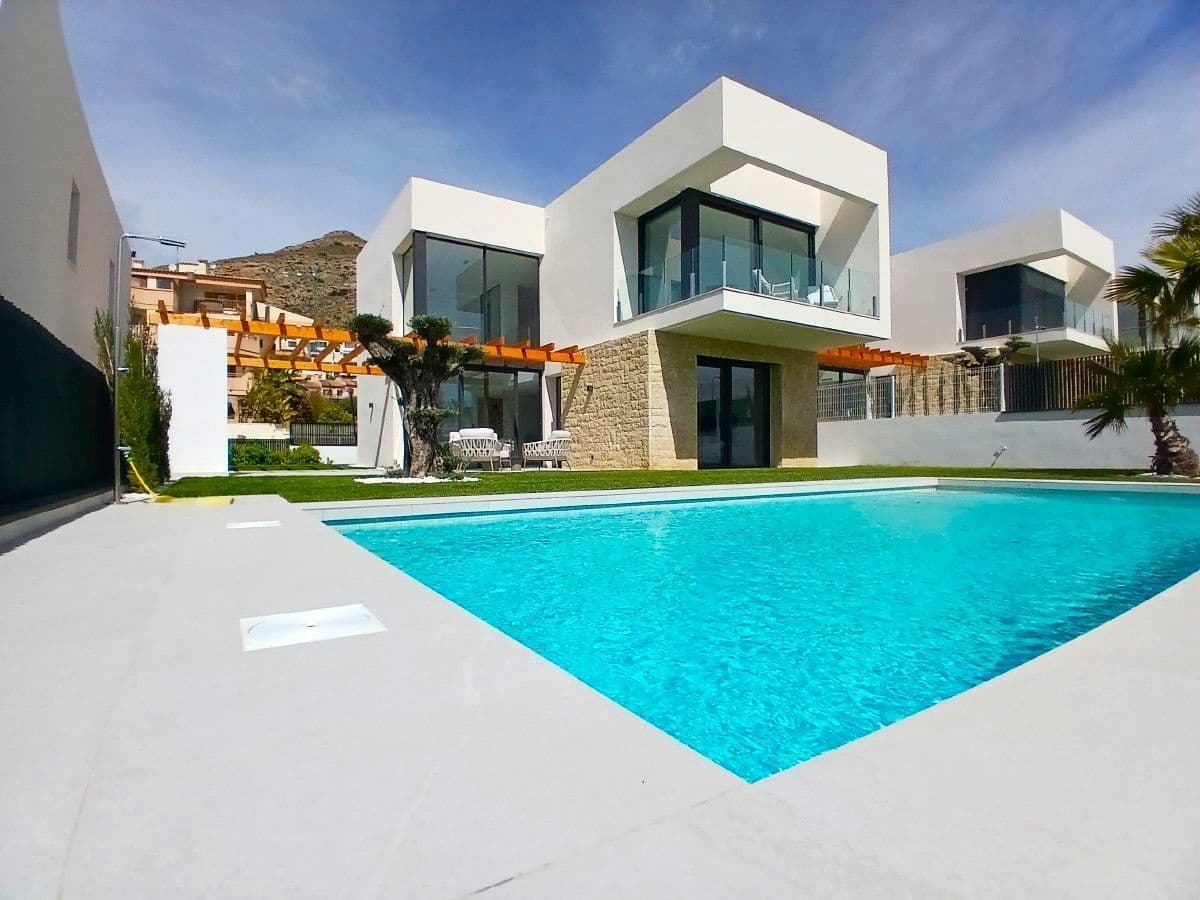 3 bedroom Villa for sale in Finestrat with pool garage - € 1,195,000 (Ref: 9744055)