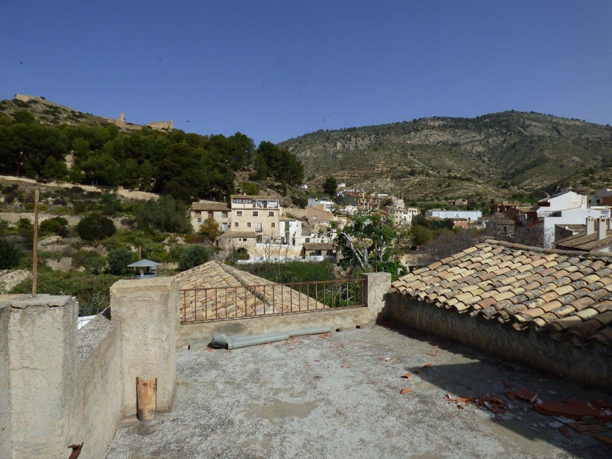 4 makuuhuone Omakotitalo myytävänä paikassa Relleu - 149 000 € (Ref: 9755363)