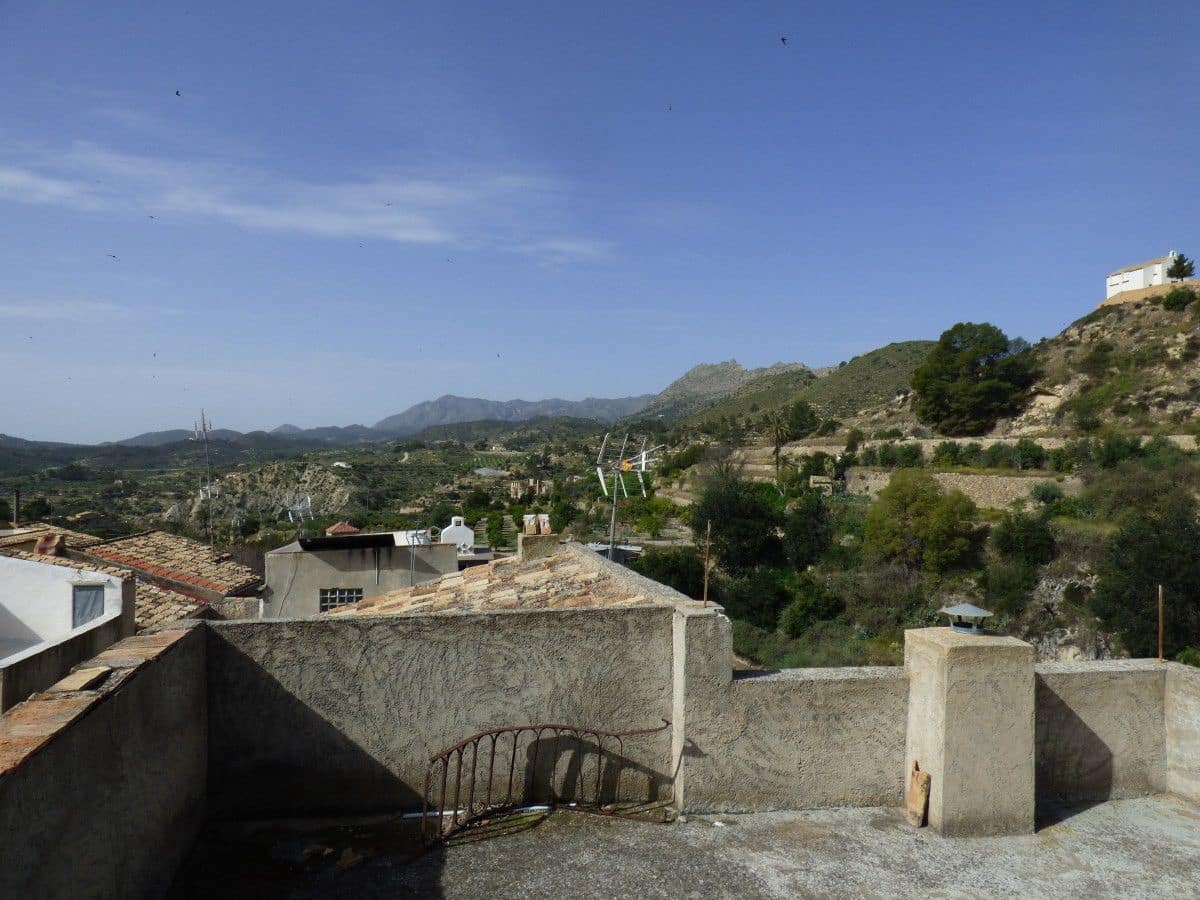 4 makuuhuone Omakotitalo myytävänä paikassa Relleu - 149 000 € (Ref: 9755363)