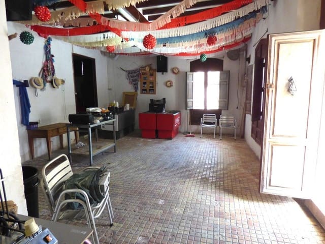 4 makuuhuone Omakotitalo myytävänä paikassa Relleu - 149 000 € (Ref: 9755363)