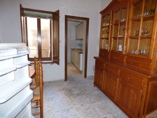 7 makuuhuone Omakotitalo myytävänä paikassa Relleu - 135 000 € (Ref: 9788035)