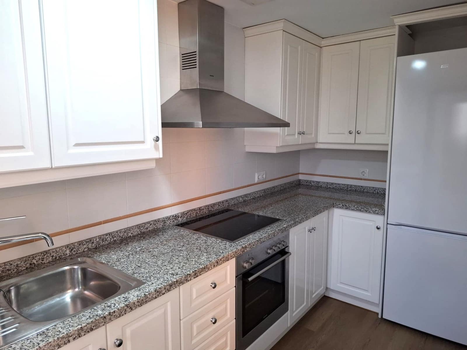 2 bedroom Semi-detached Villa for sale in Finestrat with pool garage - € 295,000 (Ref: 9788036)