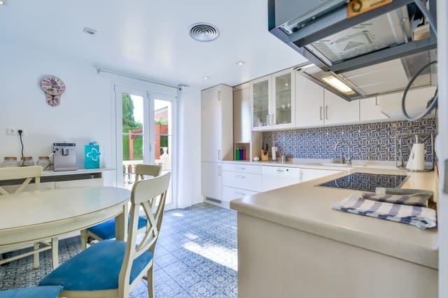 4 chambre Villa/Maison à vendre à Finestrat avec piscine garage - 950 000 € (Ref: 9796846)