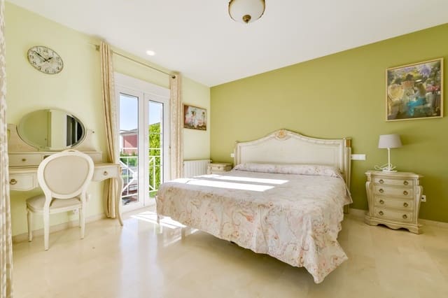 4 chambre Villa/Maison à vendre à Finestrat avec piscine garage - 950 000 € (Ref: 9796846)