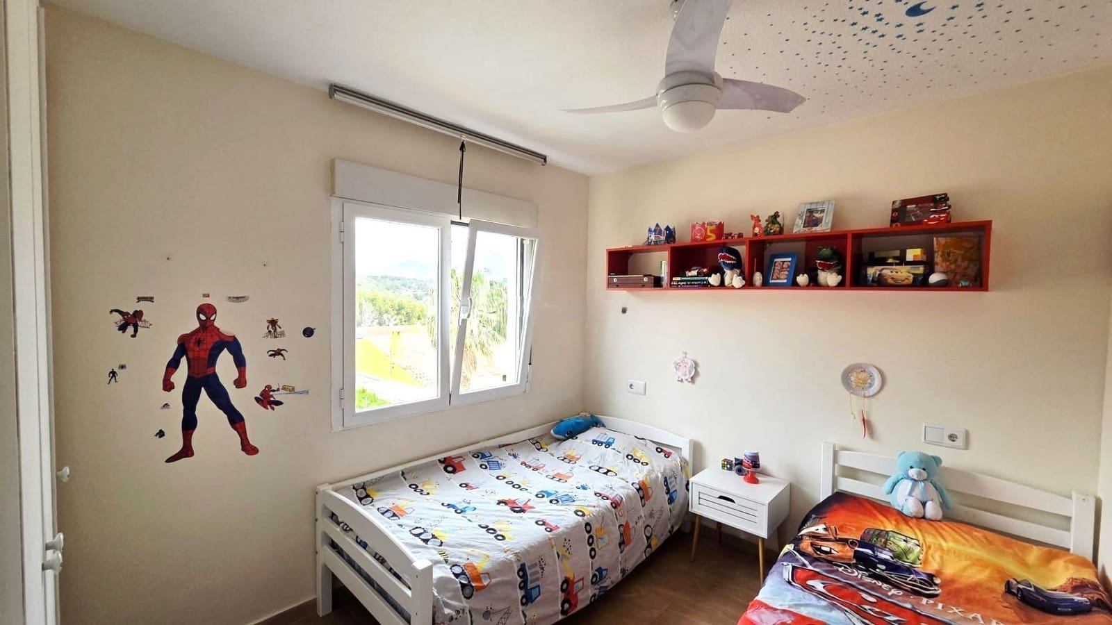 4 Zimmer Villa zu verkaufen in La Nucia mit Pool Garage - 598.000 € (Ref: 9811299)