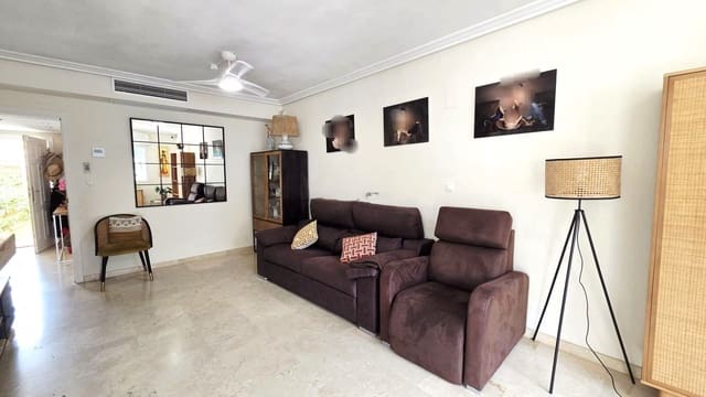 4 Zimmer Villa zu verkaufen in La Nucia mit Pool Garage - 598.000 € (Ref: 9811299)