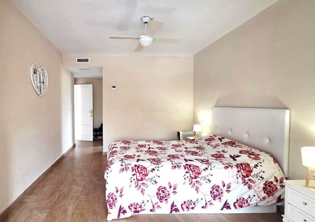 4 Zimmer Villa zu verkaufen in La Nucia mit Pool Garage - 598.000 € (Ref: 9811299)