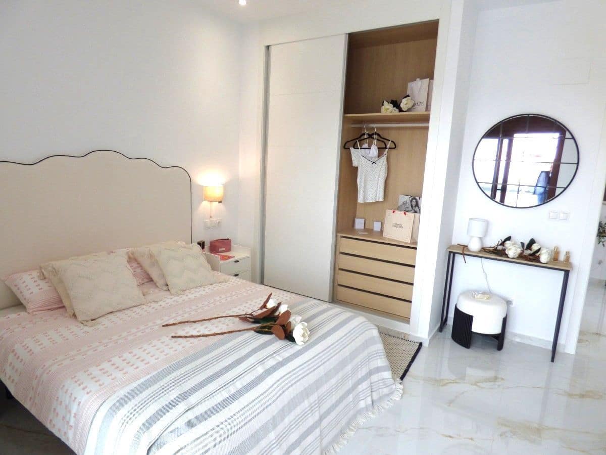 3 bedroom Villa for sale in Polop with pool garage - € 598,000 (Ref: 9827085)