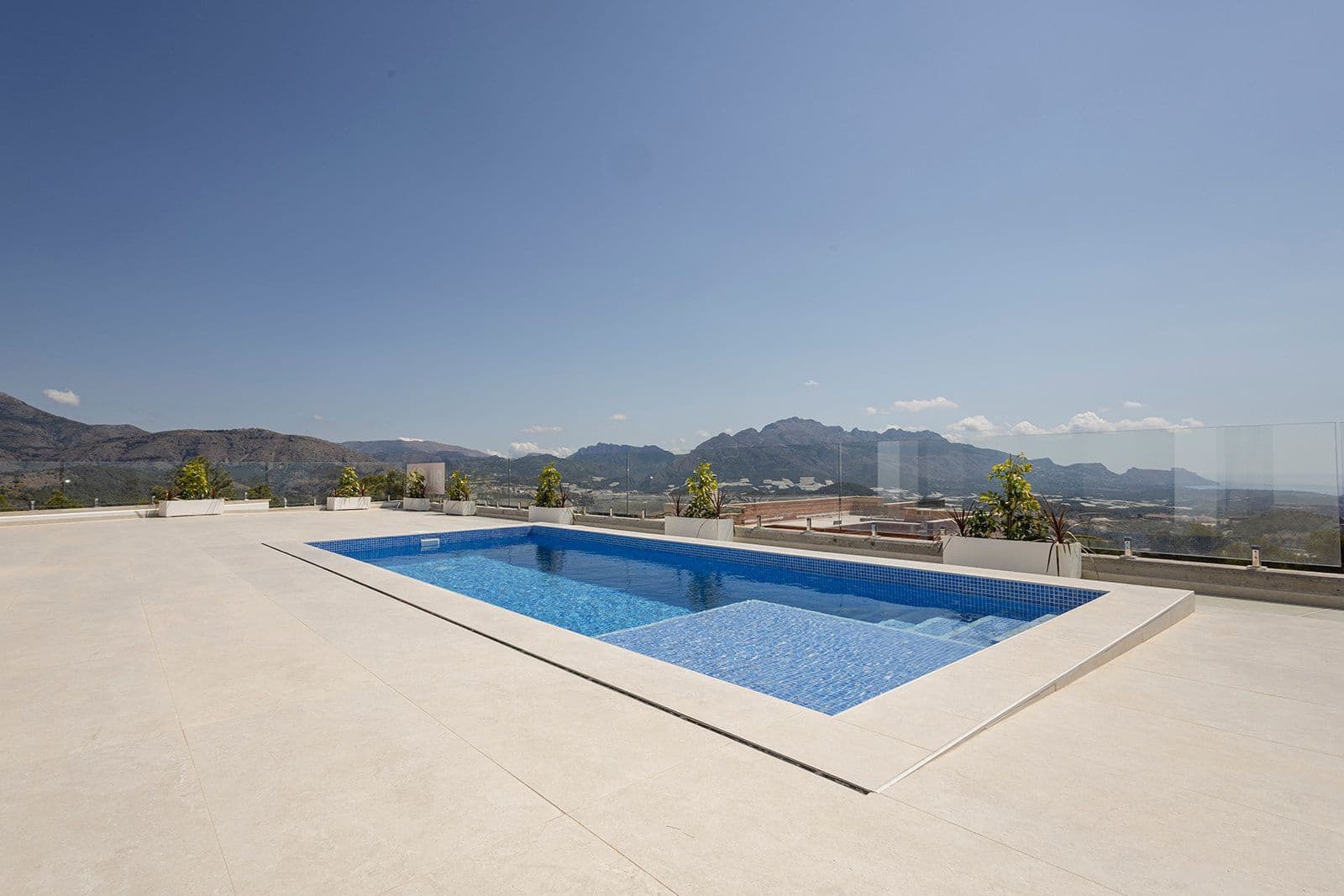 3 bedroom Villa for sale in Polop with pool garage - € 598,000 (Ref: 9827085)