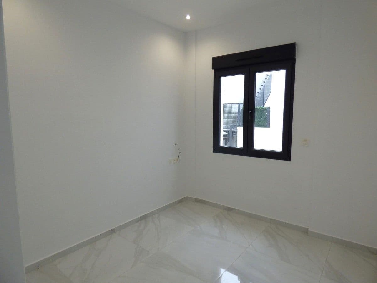 3 Zimmer Villa zu verkaufen in Polop mit Pool Garage - 489.000 € (Ref: 9827086)