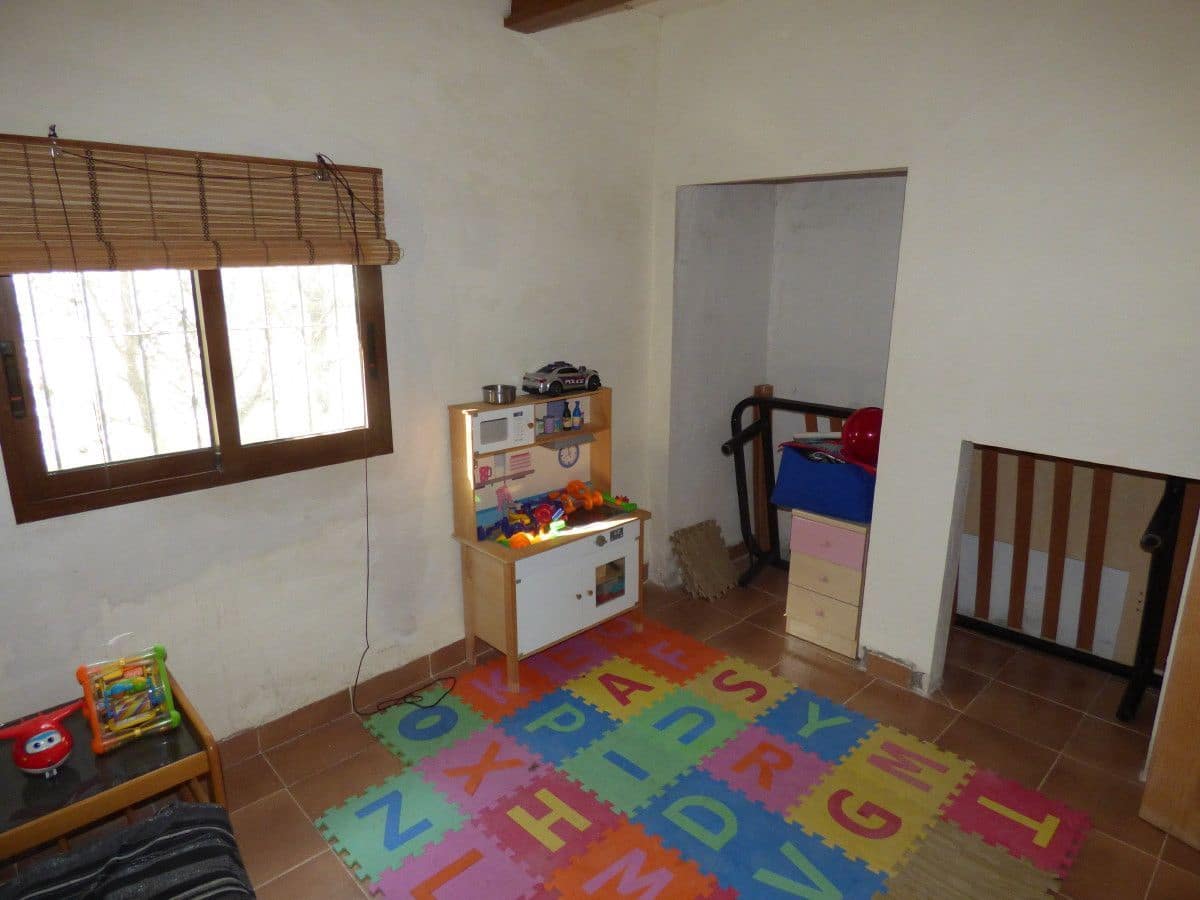 3 bedroom Villa for sale in Torremanzanas with garage - € 144,900 (Ref: 9830770)