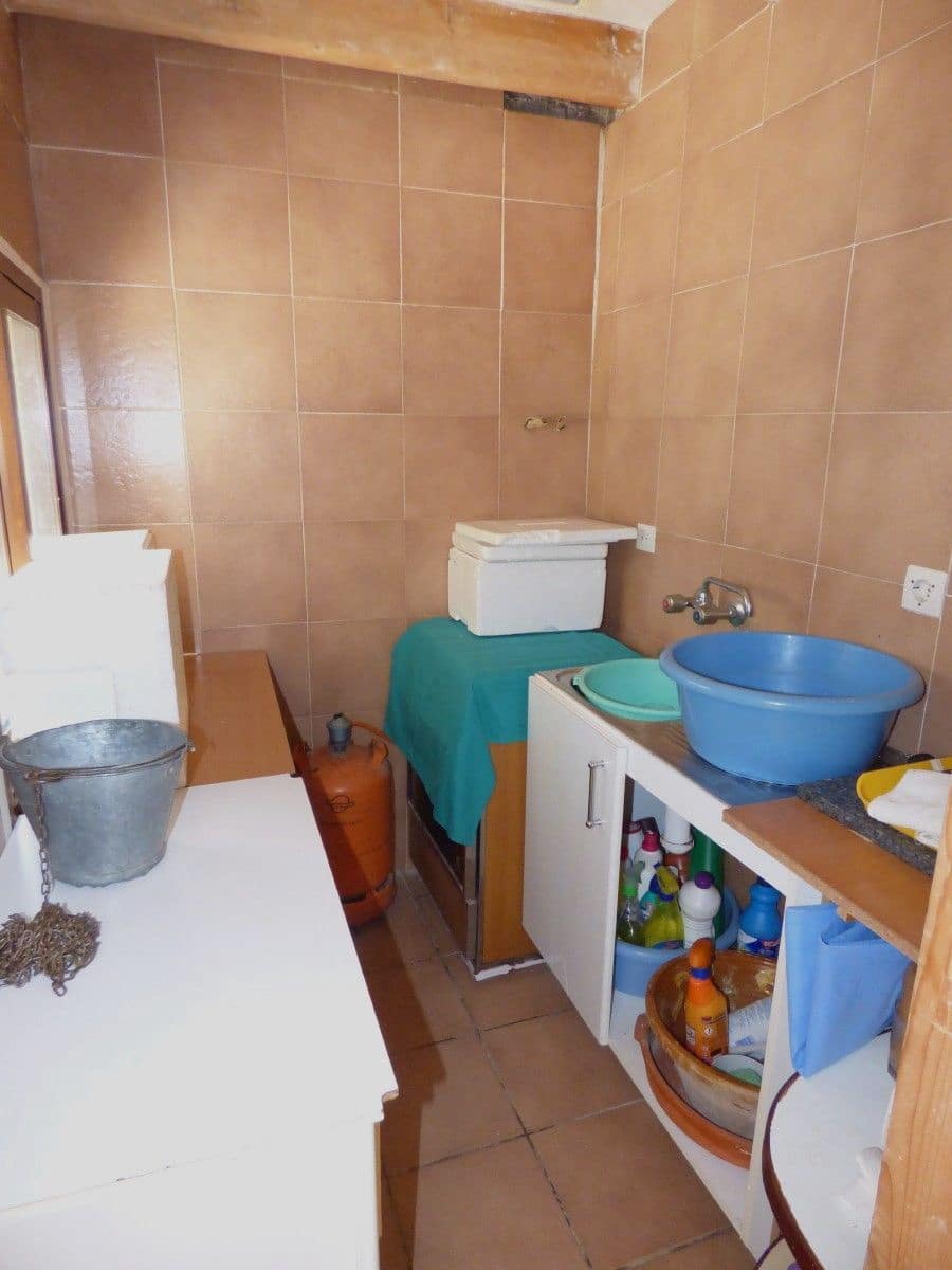 3 bedroom Villa for sale in Torremanzanas with garage - € 144,900 (Ref: 9830770)