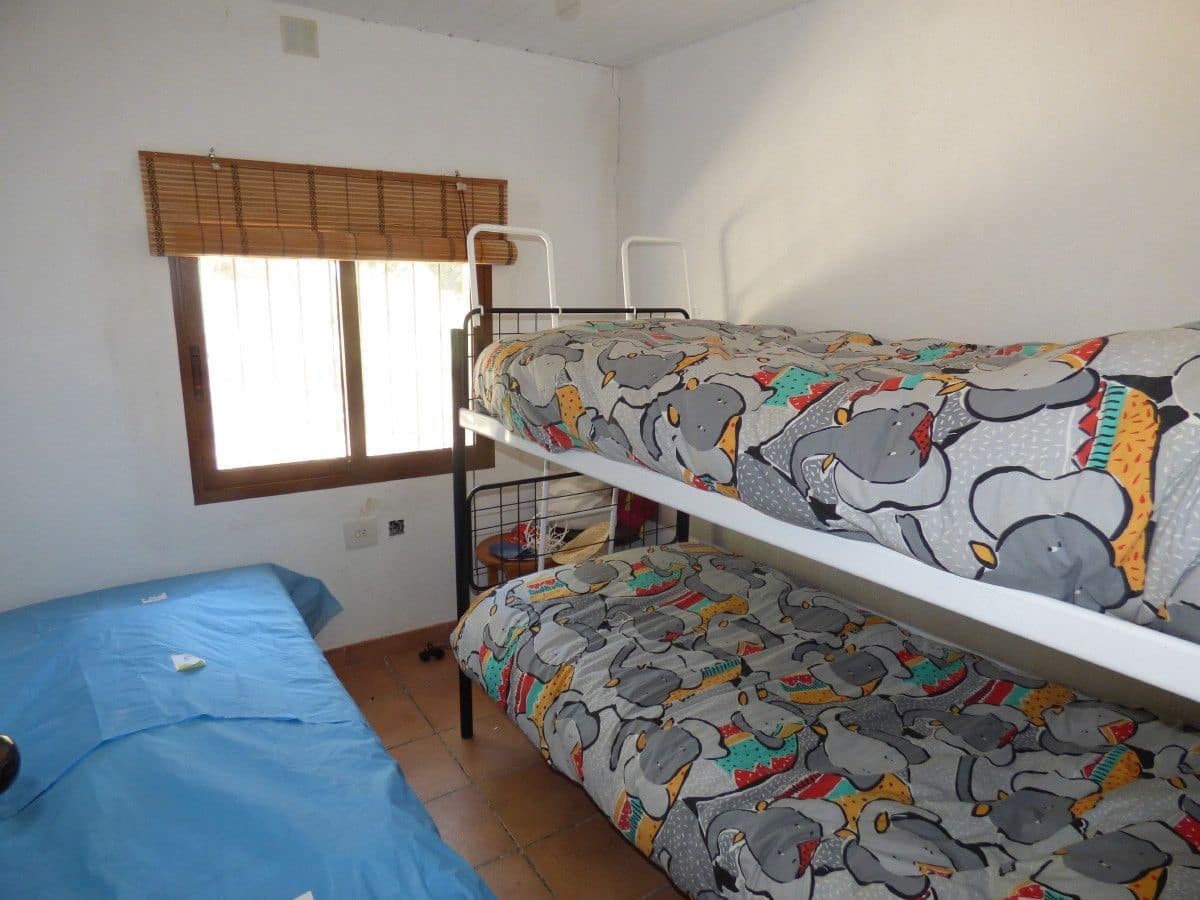 3 bedroom Villa for sale in Torremanzanas with garage - € 144,900 (Ref: 9830770)