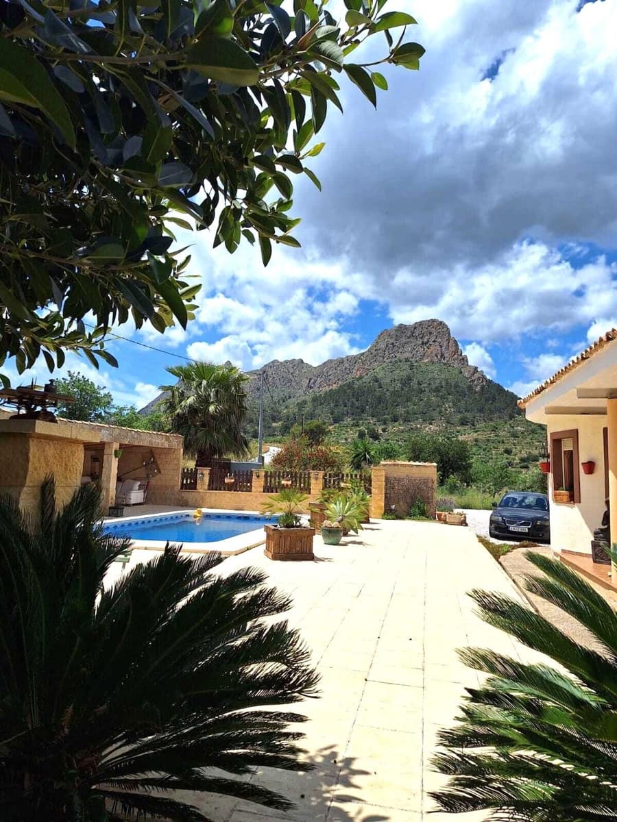 3 bedroom Villa for sale in Relleu with pool garage - € 350,000 (Ref: 9877982)