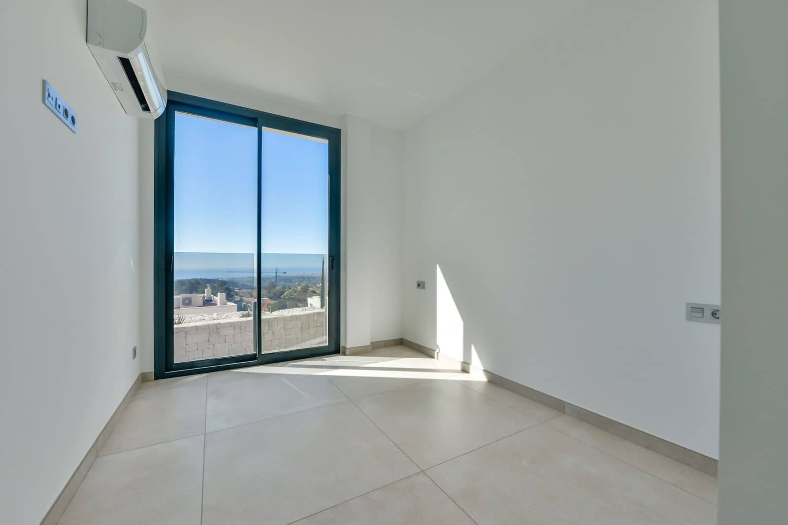 8 quarto Moradia para venda em Finestrat com piscina garagem - 2 950 000 € (Ref: 9931251)