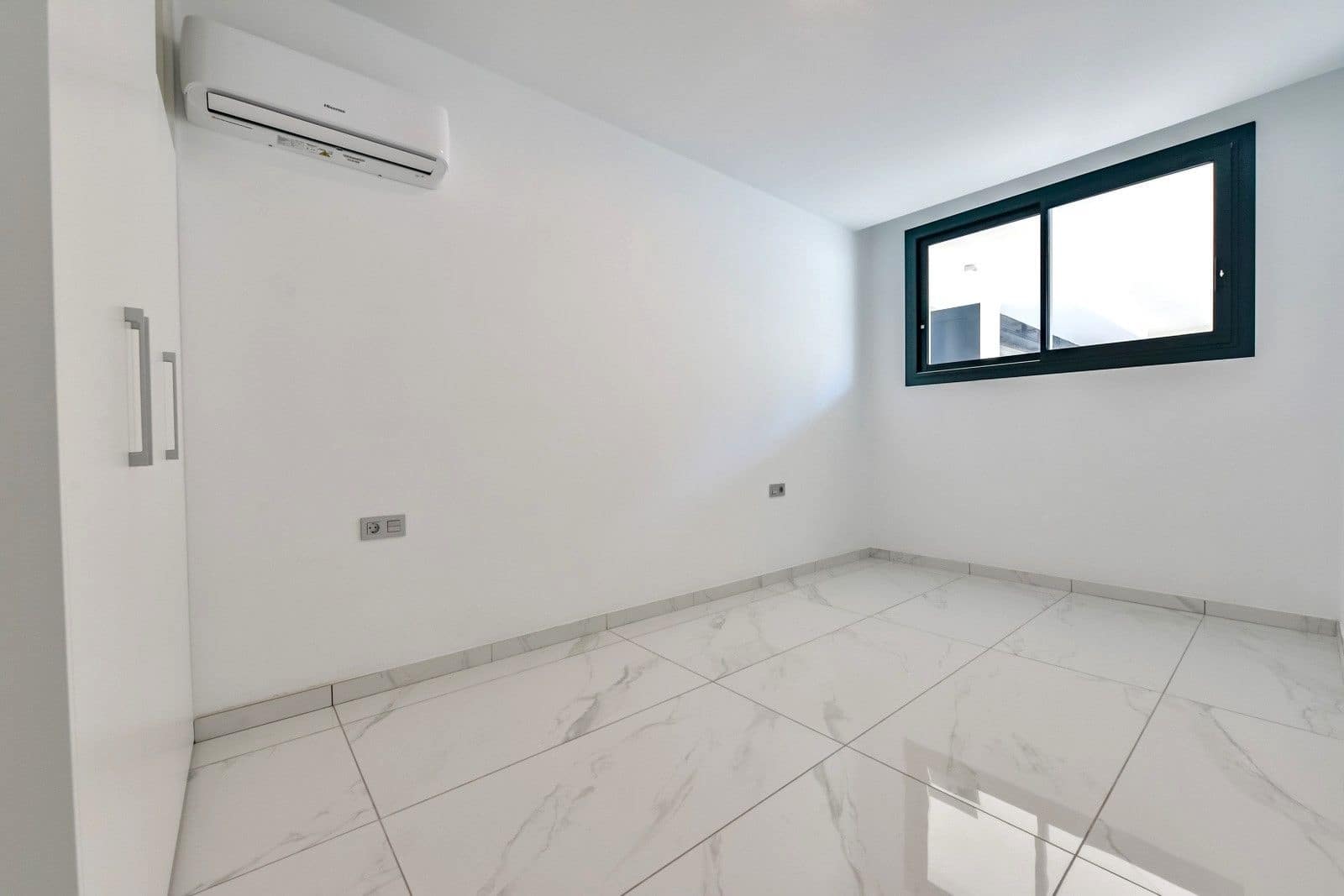 7 bedroom Villa for sale in Finestrat with pool garage - € 1,900,000 (Ref: 9937531)