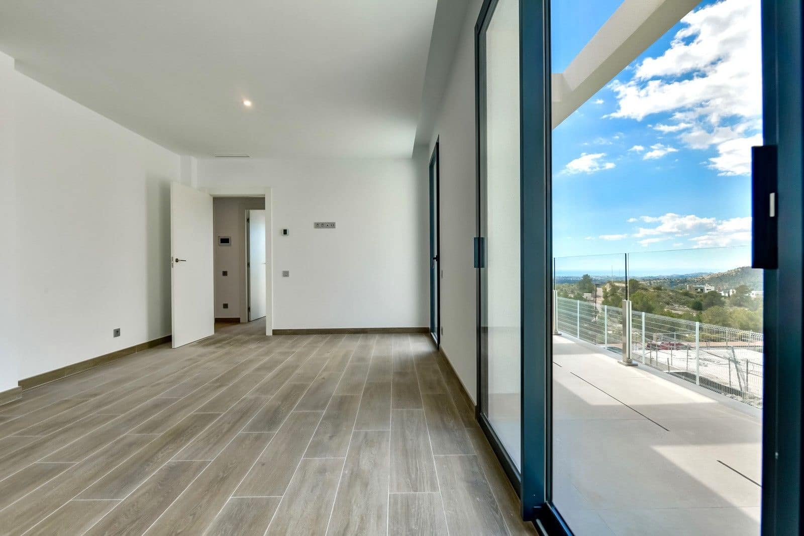 7 bedroom Villa for sale in Finestrat with pool garage - € 1,900,000 (Ref: 9937531)
