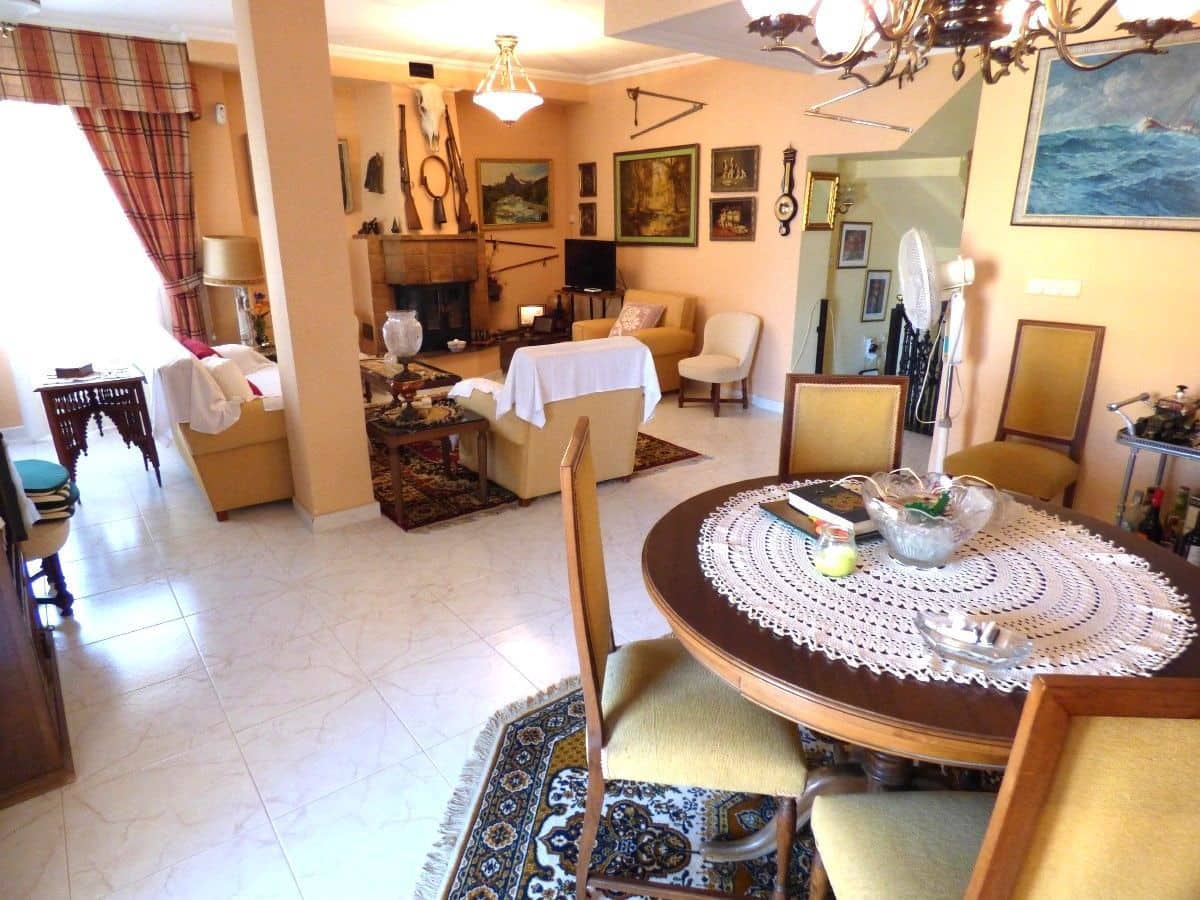 6 chambre Villa/Maison à vendre à Benidorm avec piscine garage - 460 000 € (Ref: 9945297)