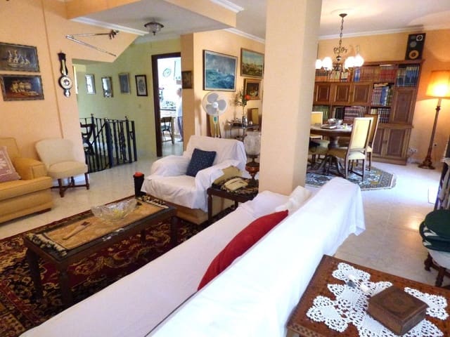 6 chambre Villa/Maison à vendre à Sierra Helada, Benidorm avec piscine garage - 460 000 € (Ref: 9945297)