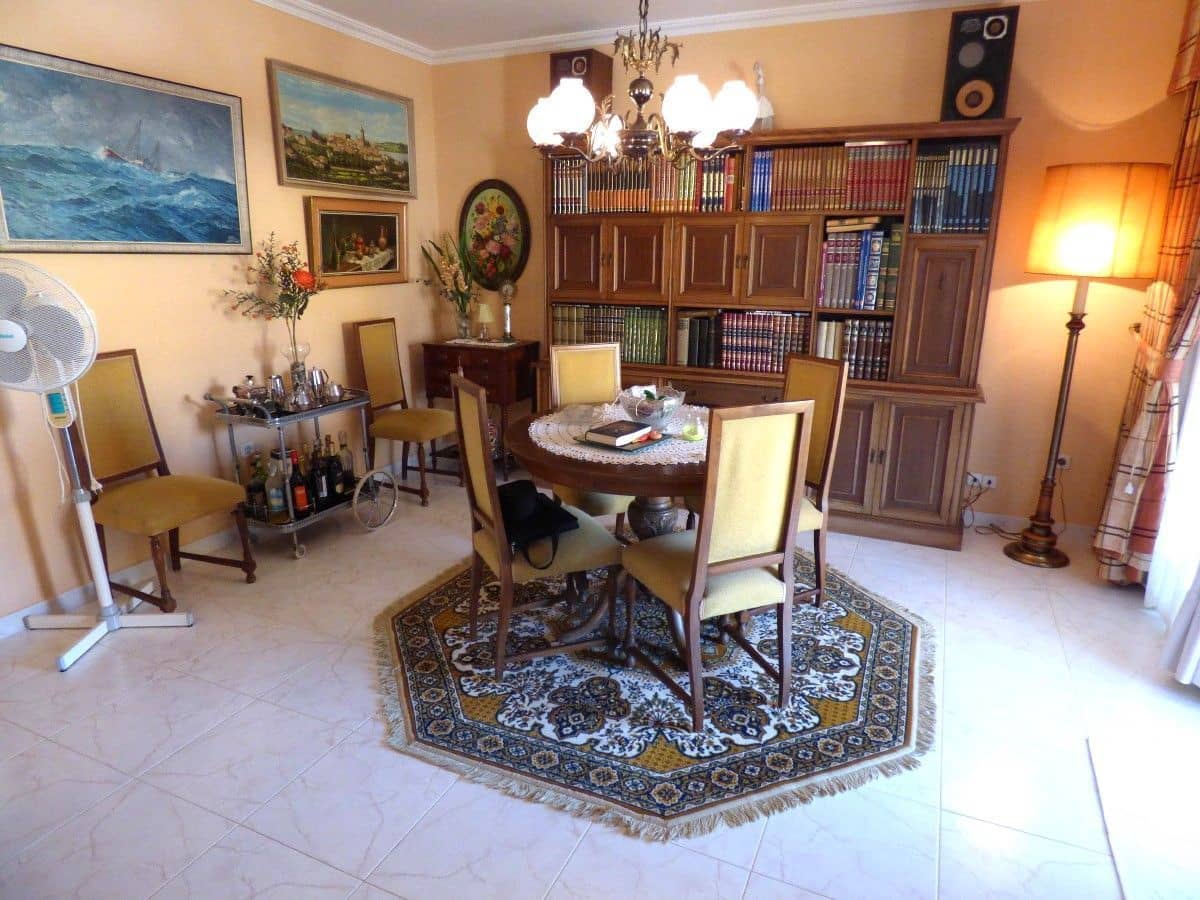6 chambre Villa/Maison à vendre à Benidorm avec piscine garage - 460 000 € (Ref: 9945297)