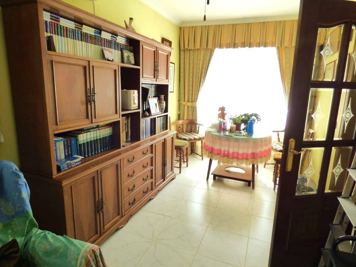 6 chambre Villa/Maison à vendre à Benidorm avec piscine garage - 460 000 € (Ref: 9945297)