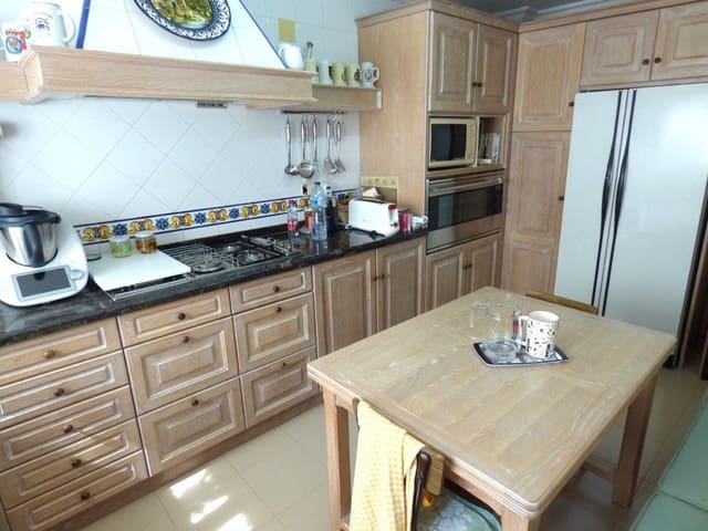 6 chambre Villa/Maison à vendre à Sierra Helada, Benidorm avec piscine garage - 460 000 € (Ref: 9945297)