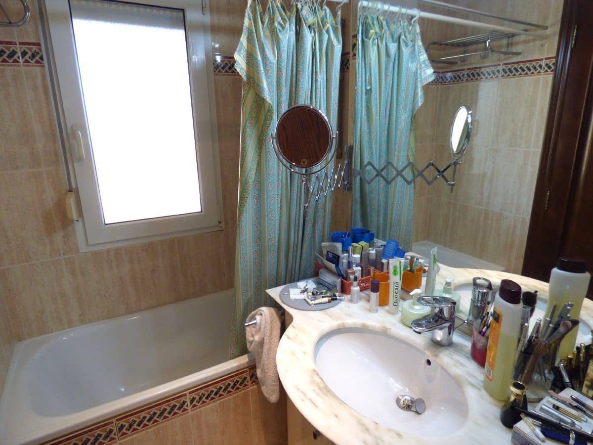6 chambre Villa/Maison à vendre à Benidorm avec piscine garage - 460 000 € (Ref: 9945297)