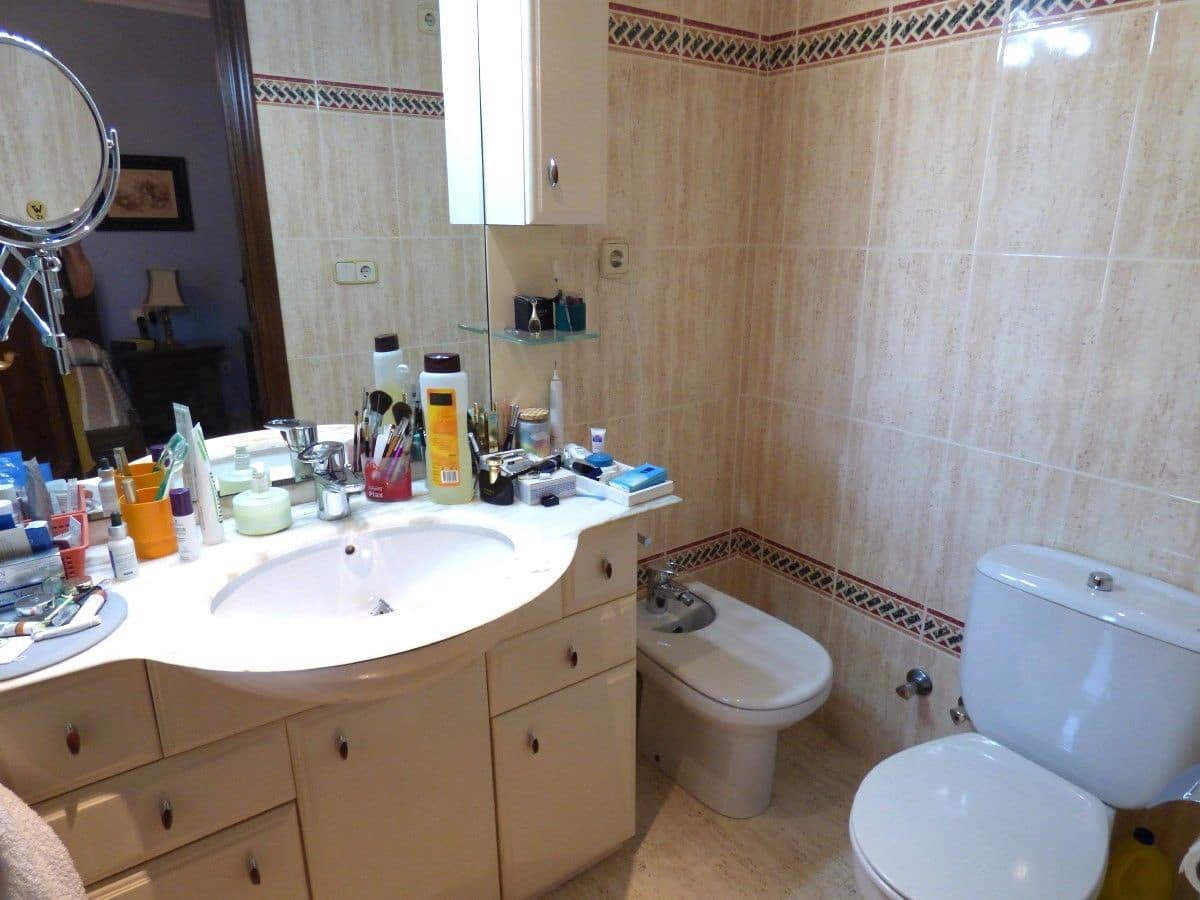 6 chambre Villa/Maison à vendre à Benidorm avec piscine garage - 460 000 € (Ref: 9945297)