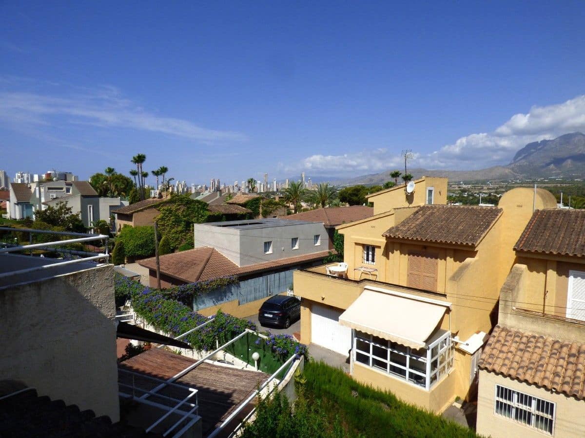 6 chambre Villa/Maison à vendre à Benidorm avec piscine garage - 460 000 € (Ref: 9945297)