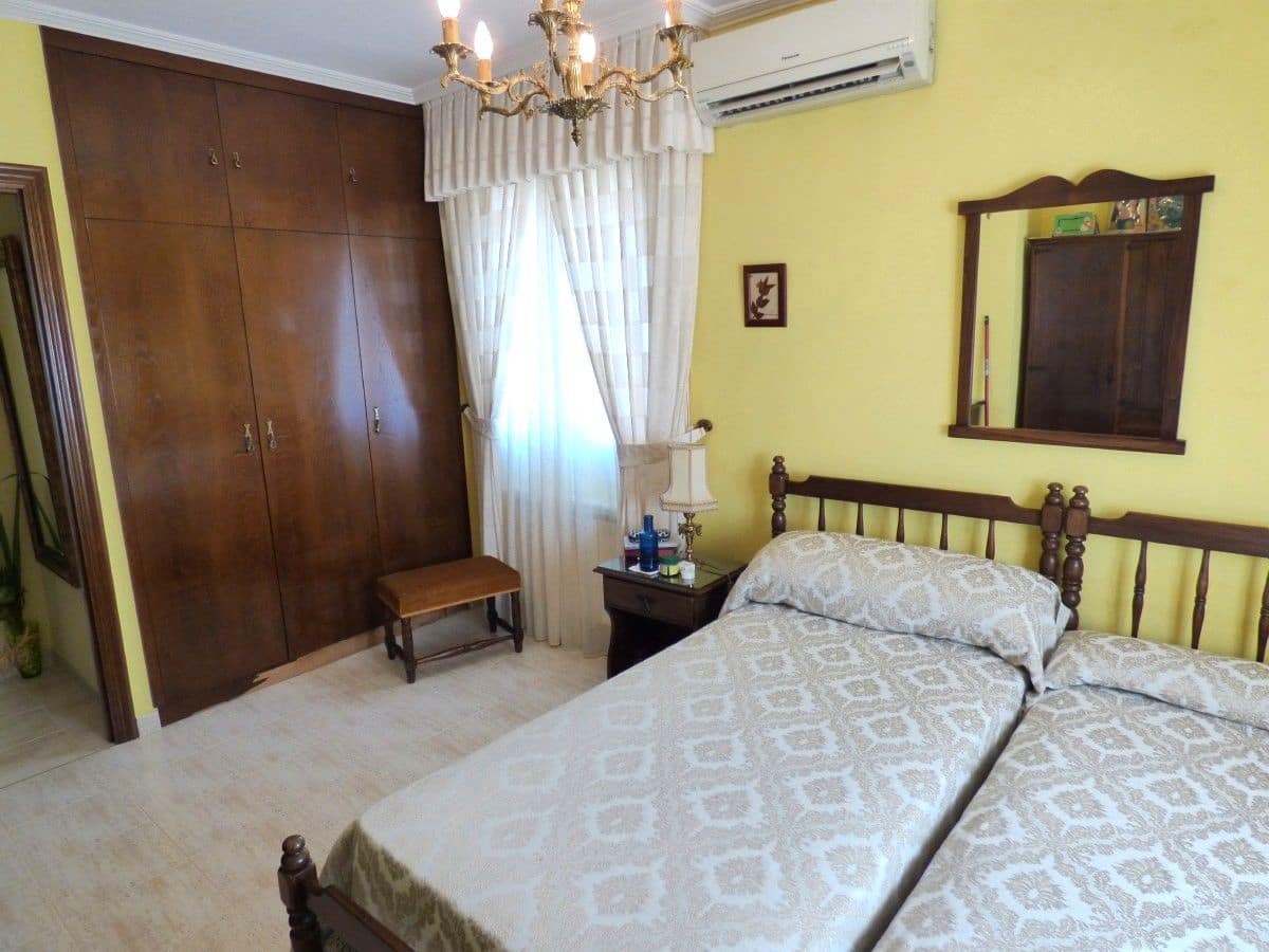6 chambre Villa/Maison à vendre à Benidorm avec piscine garage - 460 000 € (Ref: 9945297)
