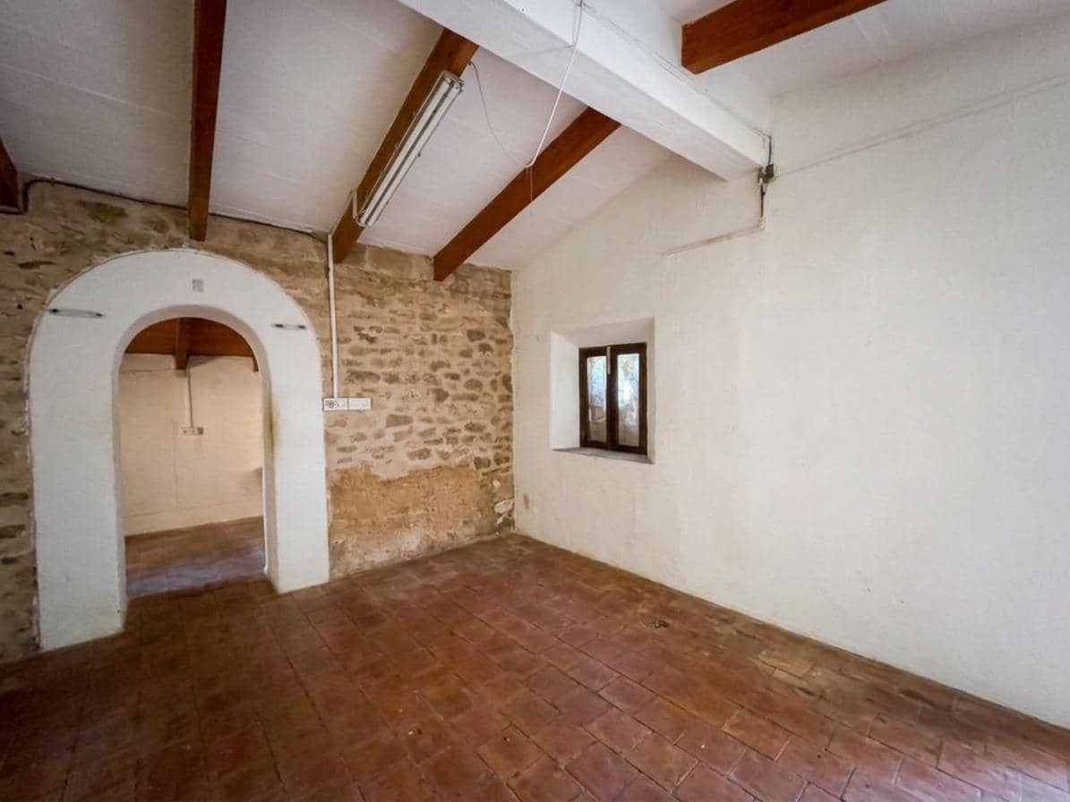 7 bedroom Finca/Country House for sale in Llucmajor with pool - € 640,000 (Ref: 10064729)