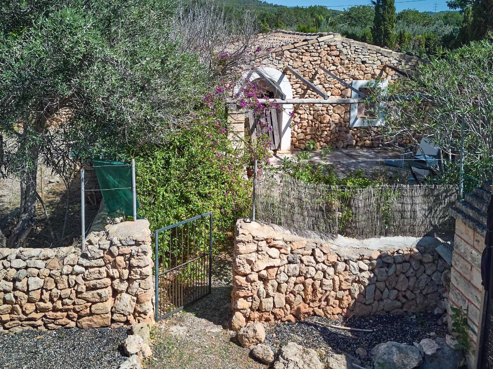 7 bedroom Finca/Country House for sale in Llucmajor with pool - € 640,000 (Ref: 10064729)