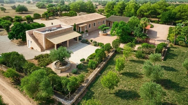 6 Zimmer Finca/Landgut zu verkaufen in Llucmajor mit Pool Garage - 3.990.000 € (Ref: 10078426)