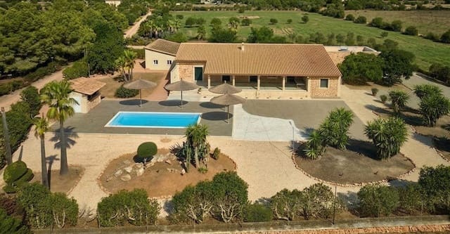 6 Zimmer Finca/Landgut zu verkaufen in Llucmajor mit Pool Garage - 3.990.000 € (Ref: 10078426)