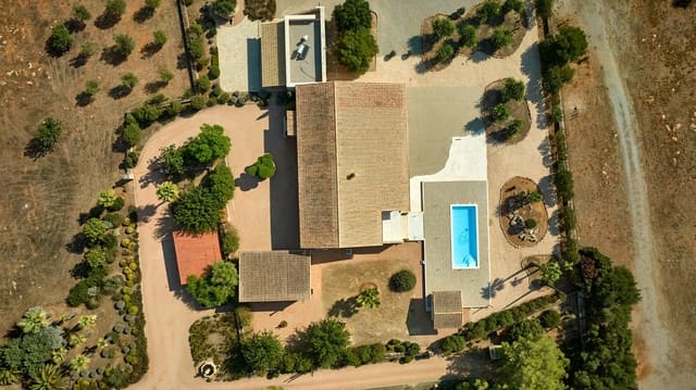 6 Zimmer Finca/Landgut zu verkaufen in Llucmajor mit Pool Garage - 3.990.000 € (Ref: 10078426)